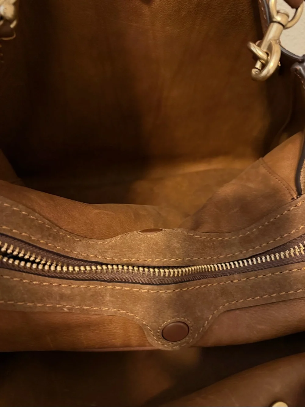 Coach Suede rogue 40 Bag - Picture 2 of 2